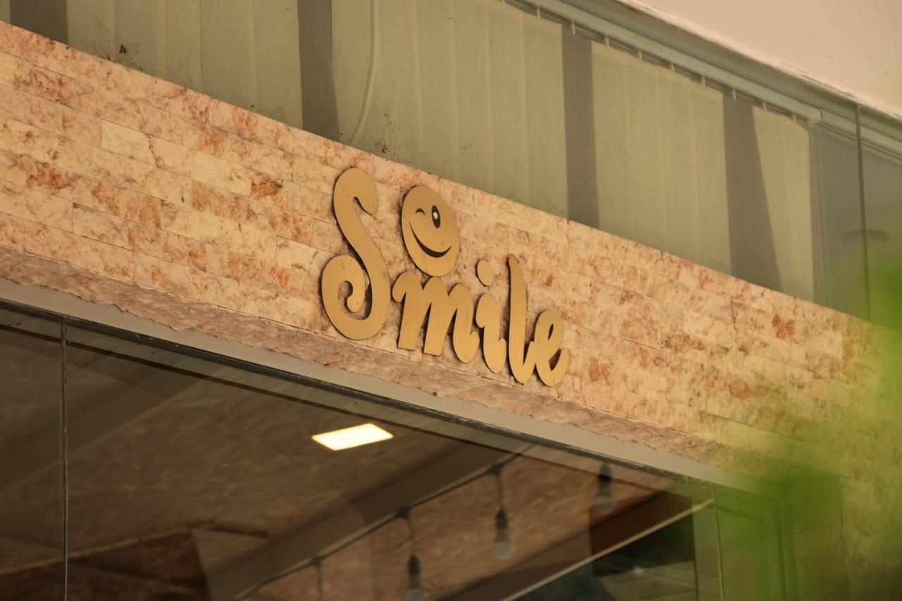 Hotel Smile Kobuleti Exteriér fotografie