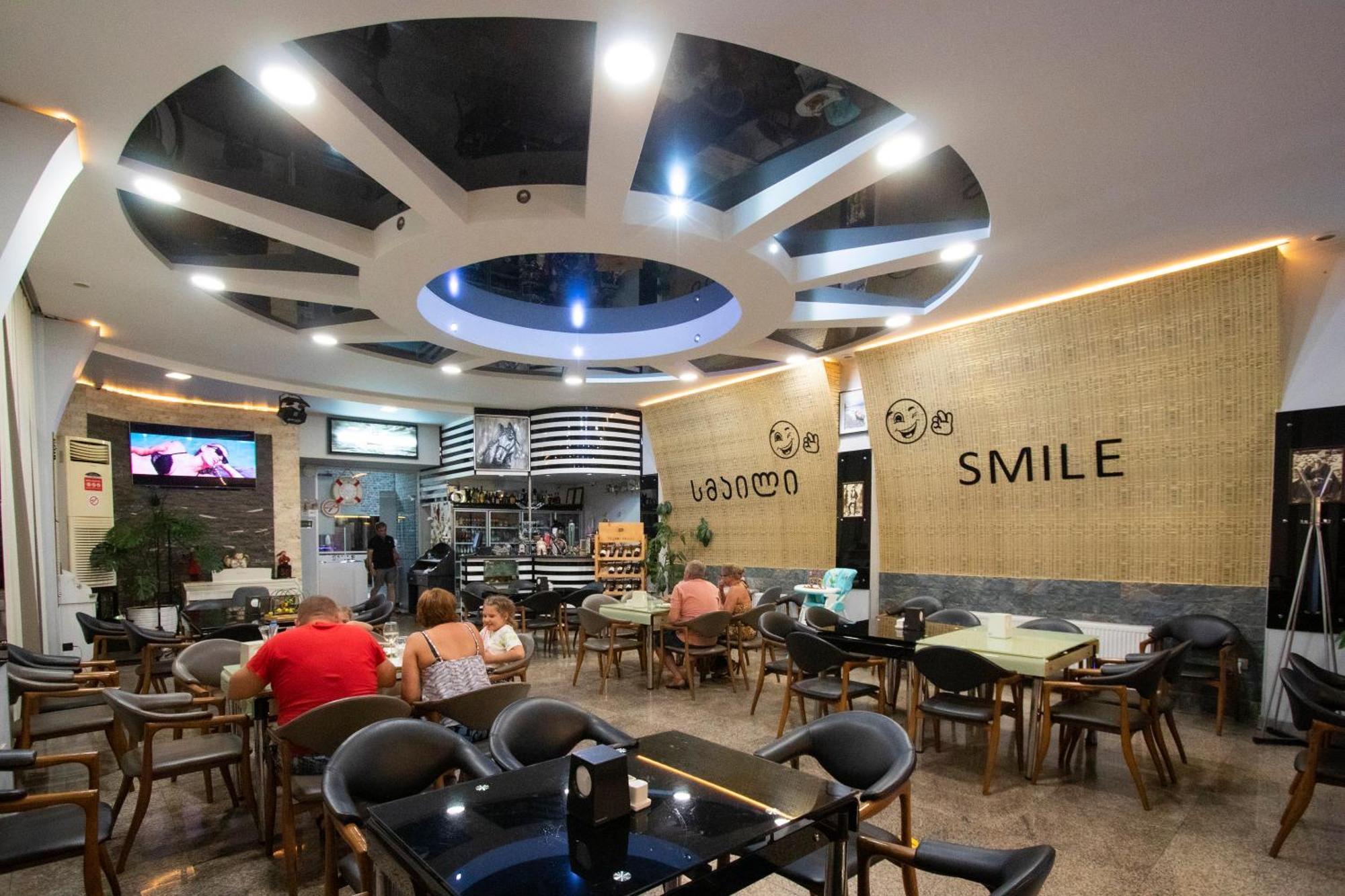 Hotel Smile Kobuleti Exteriér fotografie
